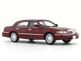 2000 Lincoln Town Car 1:43 Diecast scale model car collectible